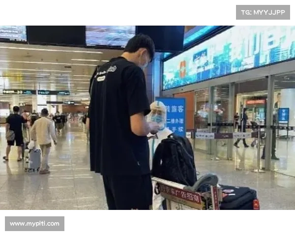 如何了解周琦加盟CBA的具体时间及其背后的转会动态